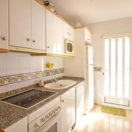 4 Bedroom Cozy In *