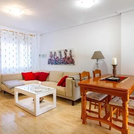 Dom wakacyjny 4 Bedroom Cozy In *