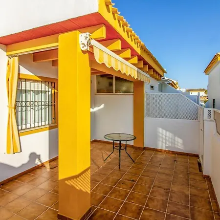 4 Bedroom Cozy In * Pilar de la Horadada