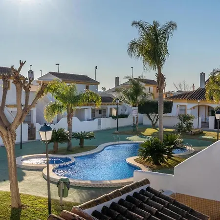 4 Bedroom Cozy In Holiday home Pilar de la Horadada