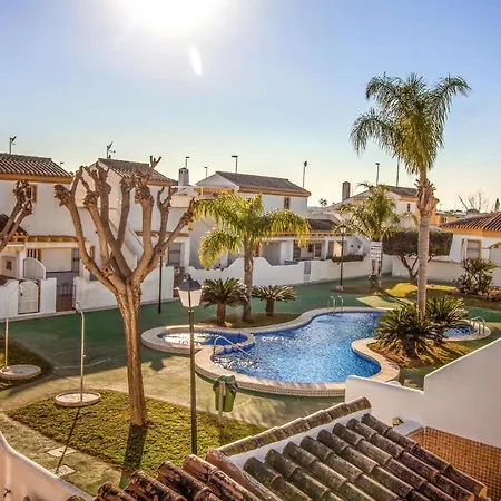 4 Bedroom Cozy In Holiday home Pilar de la Horadada
